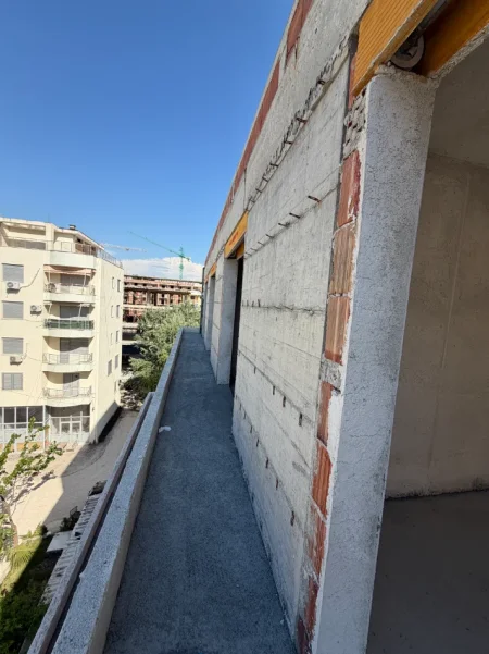 Durres, shitet apartament 1+1+Ballkon Kati 3, 76 m² 75.600 € (Golem)