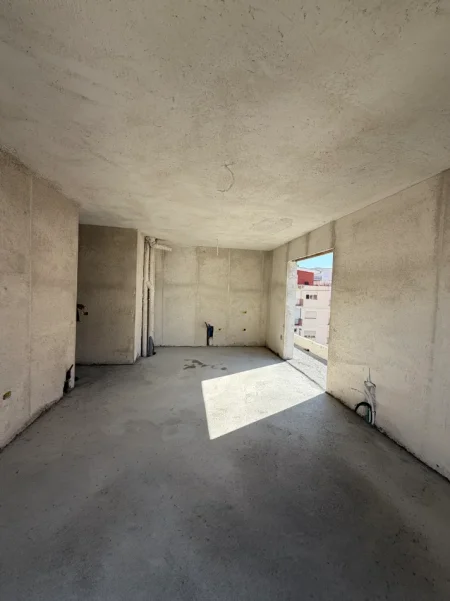 Durres, shitet apartament 1+1+Ballkon Kati 3, 76 m² 75.600 € (Golem)