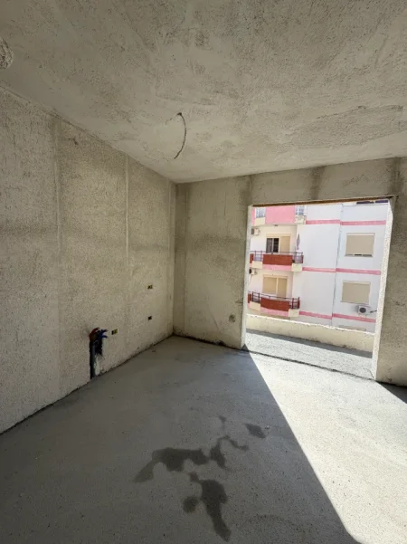 Durres, shitet apartament 1+1+Ballkon Kati 3, 76 m² 75.600 € (Golem)
