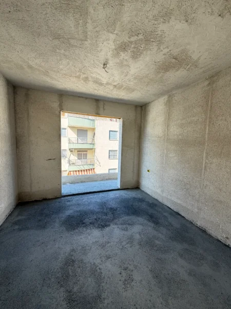 Durres, shitet apartament 1+1+Ballkon Kati 3, 76 m² 75.600 € (Golem)