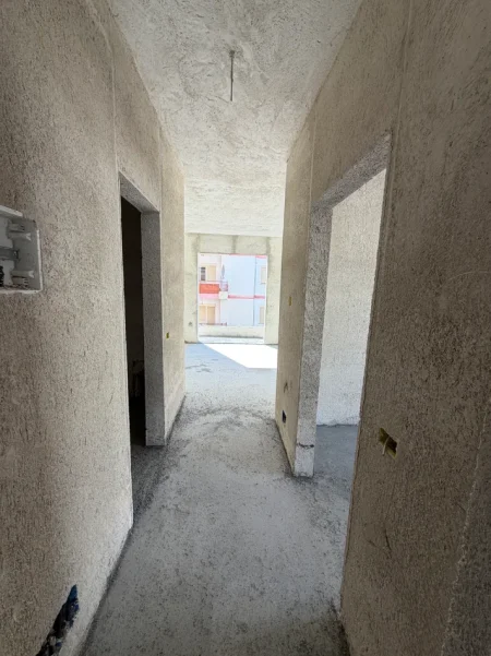 Durres, shitet apartament 1+1+Ballkon Kati 3, 76 m² 75.600 € (Golem)