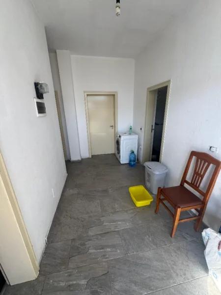 Tirane, jepet me qera apartament 2+1 Kati 3, 80 m² 400 € (Astir, Rruga Kristaq Mone)