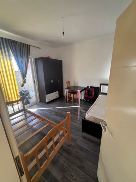 Tirane, jepet me qera apartament 2+1 Kati 3, 80 m² 400 € (Astir, Rruga Kristaq Mone)