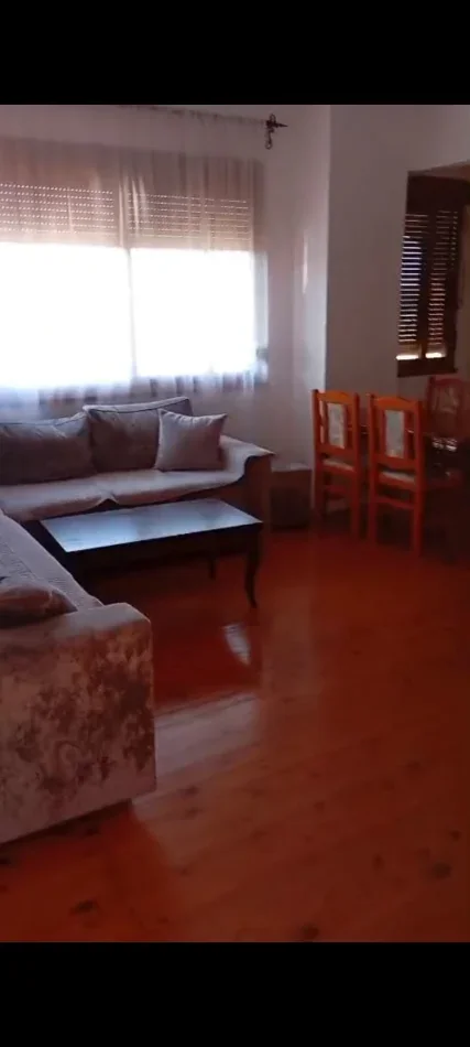 Tirane, jepet me qera Vile 2+1 Kati 4, 70 m² 45.000 lek (Kodra priftit rr Tonin Harapi)