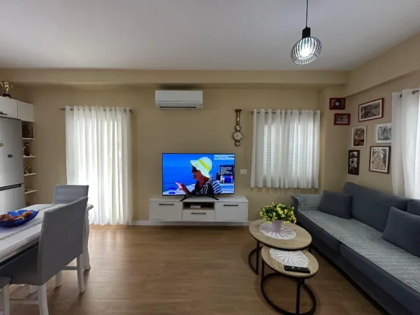 Tirane, jepet me qera apartament 1+1 Kati 2, 68 m² 550 € (Selite)