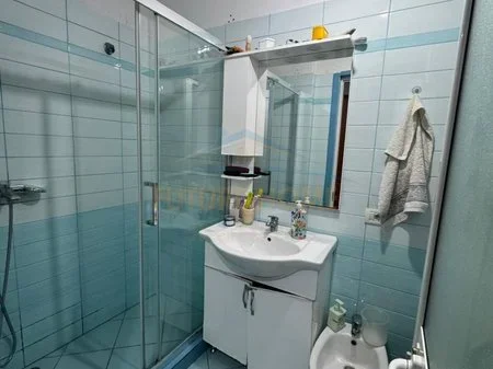 Tirane, shitet apartament 1+1 Kati 3, 64 m² 119.000 € 