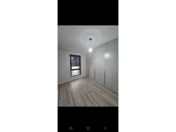 Tirane, shitet apartament 2+1 Kati 4, 103 m² 250.000 € (Porcelan)