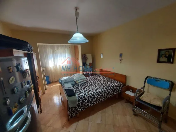 Tirane, shitet apartament 2+1 Kati 5, 120.000 € 