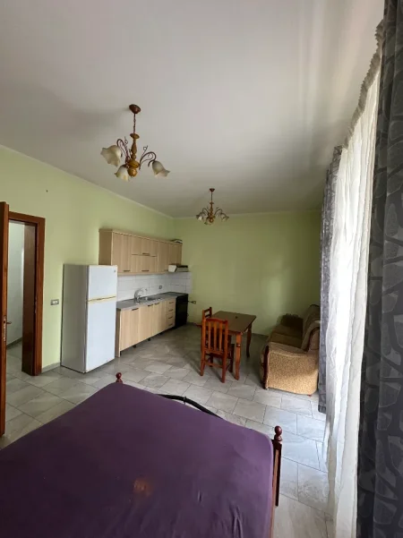 Tirane, jepet me qera garsonier 1+1+Ballkon Kati 2, 40 m² 310 € (Rruga Havzi Nela)
