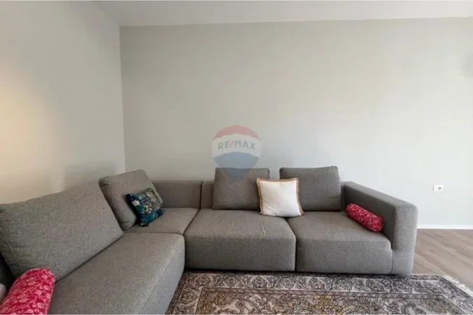 Tirane, jepet me qera apartament 1+1+Ballkon Kati 3, 72 m² 640 € (Mine Peza)
