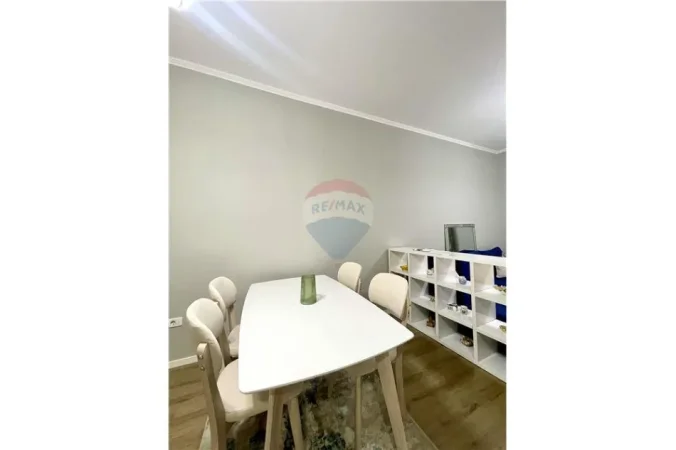 Tirane, jepet me qera apartament 1+1+Ballkon Kati 5, 73 m² 840 € (Kompleksi Delijorgji)