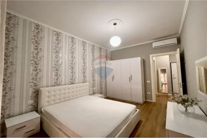 Tirane, jepet me qera apartament 1+1+Ballkon Kati 5, 73 m² 840 € (Kompleksi Delijorgji)