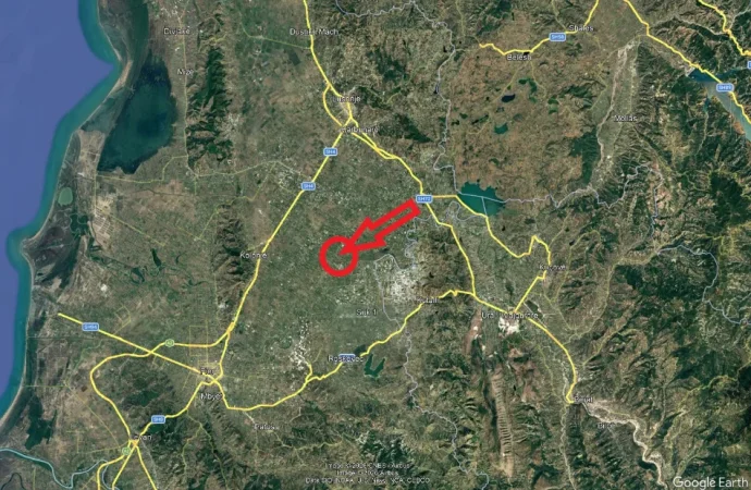 Lushnje, Shitet Toke Are, me siperfaqe 7.366 m², Ngurez e Vogel, Lushnje. Cmimi Fillestar 4,000,000 Leke