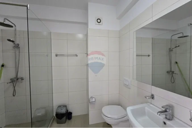 Tirane, jepet me qera apartament 1+1+Ballkon Kati 2, 75 m² 500 € (Kodra e diellit 2)