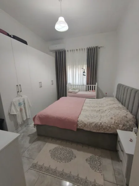 Tirane, shitet apartament 2+1+Aneks+Ballkon Kati 3, 83 m² 128.000 € 