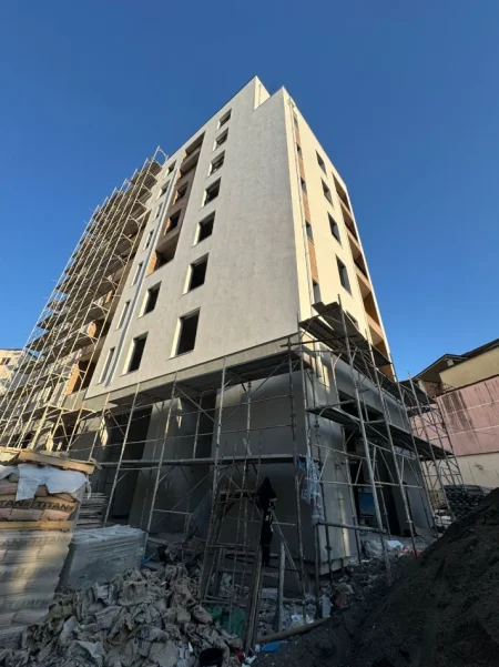 Tirane, shitet dyqan Kati 0, 32 m² 87.000 € (MIHAL GRAMENO)
