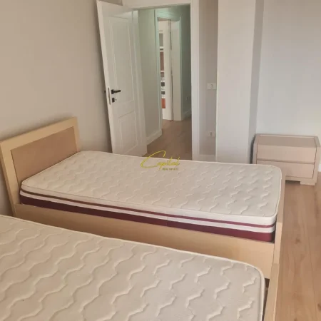 Tirane, jepet me qera apartament 2+1 Kati 7, 130 m² 850 € (ZOGU I ZI)
