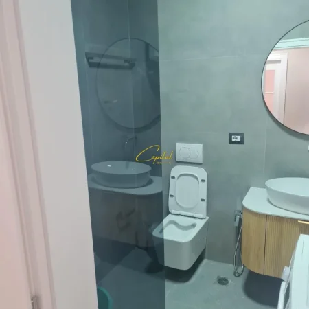 Tirane, jepet me qera apartament 2+1 Kati 7, 130 m² 850 € (ZOGU I ZI)