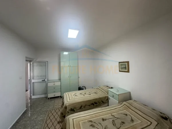 Tirane, jepet me qera apartament 2+1 Kati 4, 70 m² 500 € (RRUGA E DIBRES)