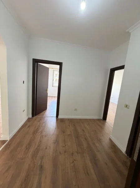 Tirane, shitet apartament 2+1 Kati 3, 91 m² 140.000 € (KOMPLEKSI FRATARI)