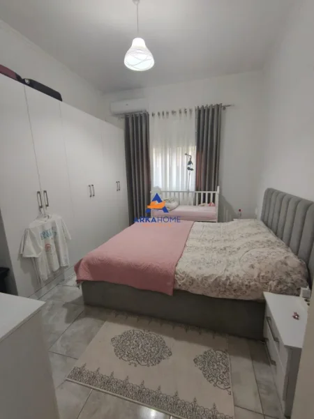 Tirane, shitet apartament 2+1+Ballkon Kati 3, 83 m² 128.000 € 