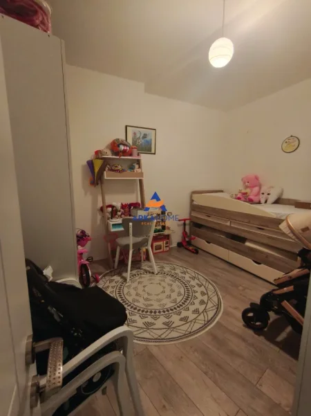 Tirane, shitet apartament 2+1+Ballkon Kati 3, 83 m² 128.000 € 