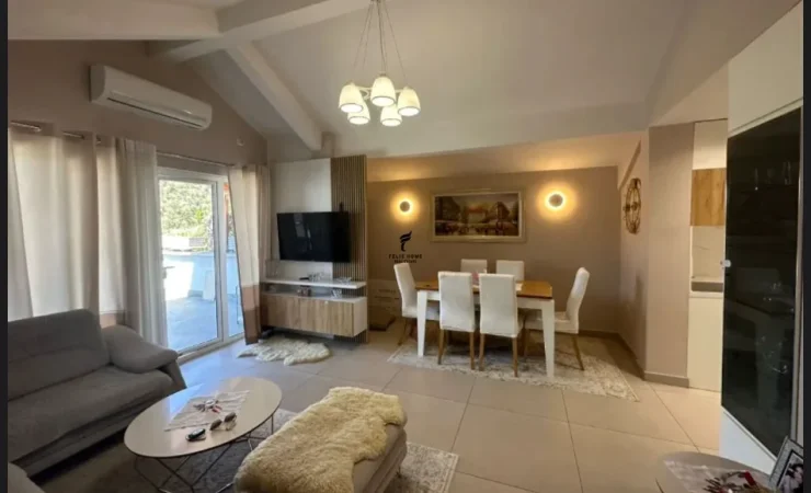 Tirane, jepet me qera apartament 2+1 Kati 3, 120 m² 750 € (XHAMLLIKU)