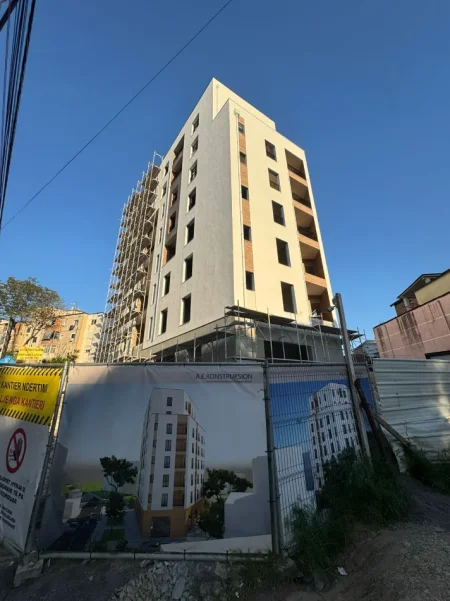 Tirane, shitet dyqan Kati 0, 50 m² 180.000 € (MIHAL GRAMENO)