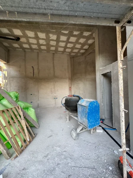 Tirane, shitet dyqan Kati 0, 50 m² 180.000 € (MIHAL GRAMENO)