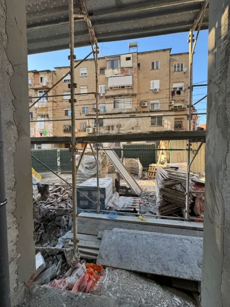 Tirane, shitet dyqan Kati 0, 50 m² 180.000 € (MIHAL GRAMENO)