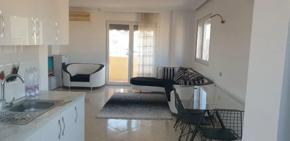 Tirane, jepet me qera apartament 1+1+Ballkon Kati 5, 85 m² 420 € (PEDIATRIA)