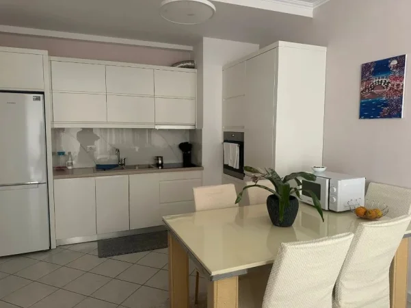Tirane, jepet me qera apartament 1+1+Ballkon Kati 8, 64 m² 450 € (ASTIR)