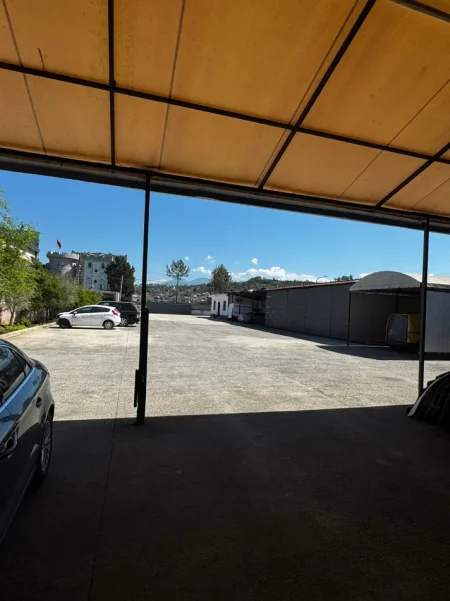 Tirane, jepet me qera apartament Kati 1, 250  m² 1.000 € (Vaqarr)