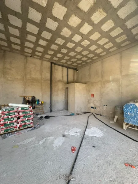 Tirane, shitet dyqan Kati 0, 47 m² 172.000 € (MIHAL GRAMENO)