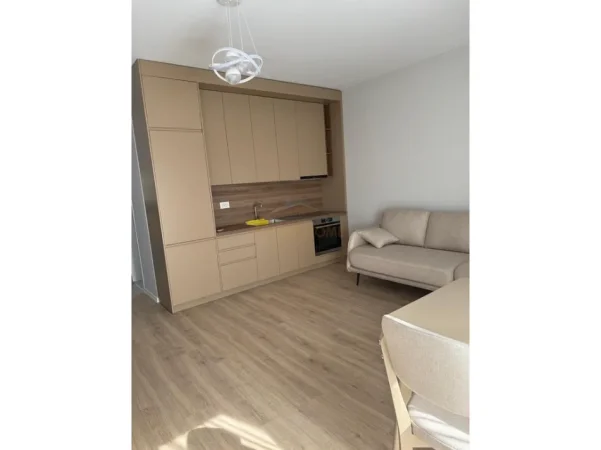 Tirane, jepet me qera apartament 1+1 Kati 7, 64 m² 700 € (ZOGU I ZI)