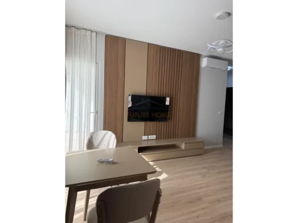 Tirane, jepet me qera apartament 1+1 Kati 7, 64 m² 700 € (ZOGU I ZI)