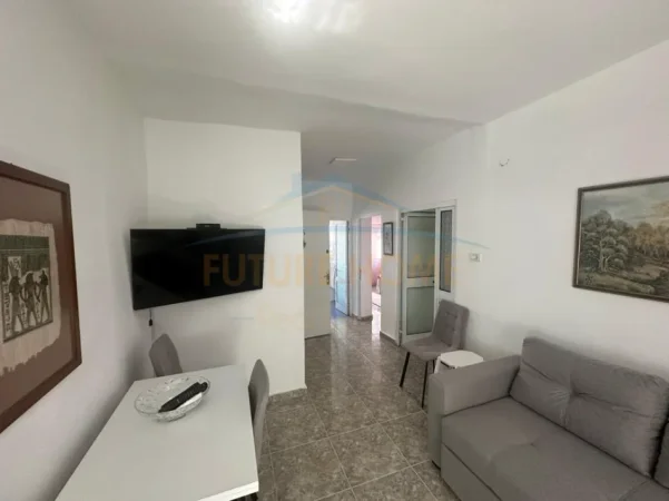 Tirane, jepet me qera apartament 2+1+Ballkon Kati 4, 72 m² 500 € (Rruga e Dibrës, Tiranë)