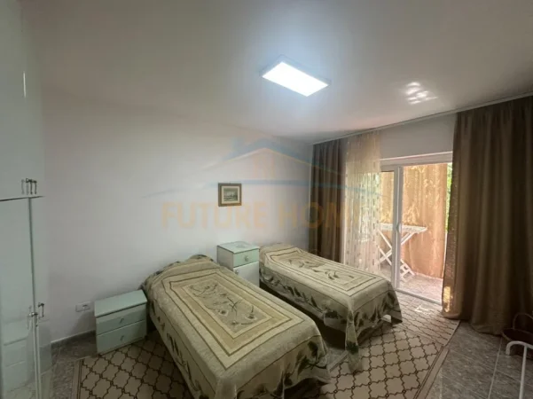 Tirane, jepet me qera apartament 2+1+Ballkon Kati 4, 72 m² 500 € (Rruga e Dibrës, Tiranë)