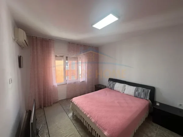 Tirane, jepet me qera apartament 2+1+Ballkon Kati 4, 72 m² 500 € (Rruga e Dibrës, Tiranë)