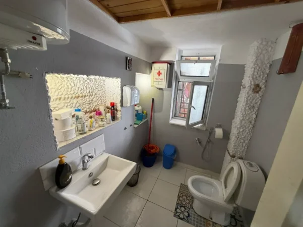 Tirane, shitet ambjent biznesi Kati 0, 66 m² 180.000 € (VASIL SHANTO)