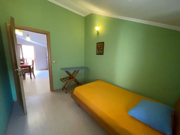 Tirane, jepet me qera apartament 3+1+Aneks+Ballkon Kati 2, 130 m² 850 € (Komuna e Parisit)