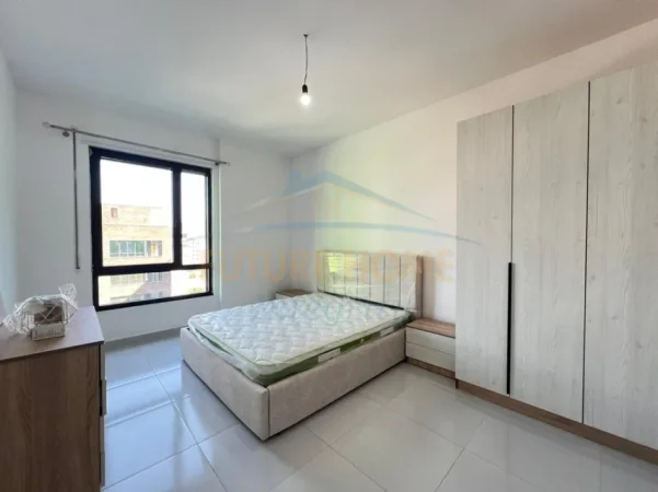 Tirane, shitet apartament 2+1 Kati 4, 99 m² 175.000 € (Rruga 5 Maji)