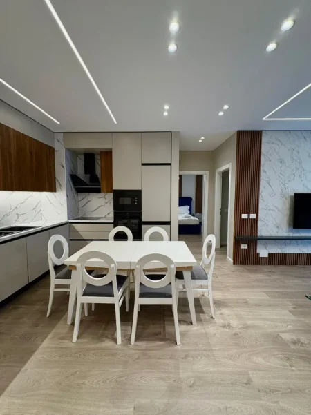 Tirane, jepet me qera apartament 2+1 Kati 2, 110 m² 1.000 € (Komuna e Parisit)