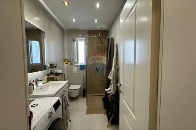 Tirane, shitet apartament 1+1+Ballkon Kati 5, 80 m² 180.000 € (Myslym Shyri)