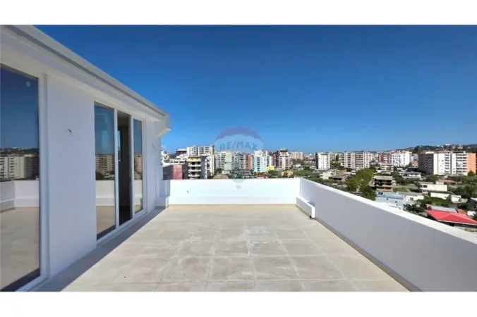Vlore - Lungomare, shitet apartament+verande | Penthouse 3+1 Kati 8, 162 m² 350.000 € (Lungomare, Vlorë)