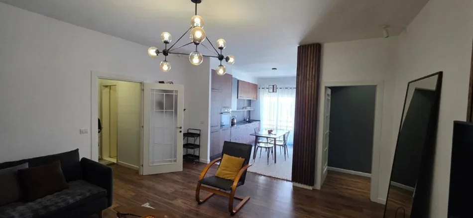 Tirane, jepet me qera apartament 1+1 Kati 3, 110 m² 800 € (Kopshti Zoologjik)