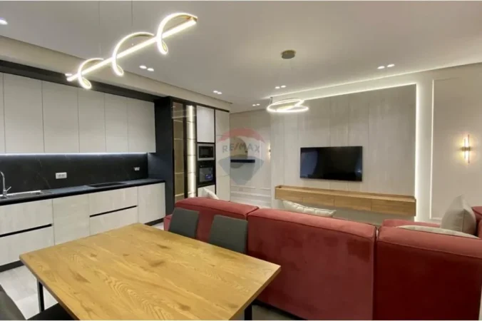 Tirane, jepet me qera apartament 2+1+Ballkon Kati 8, 122 m² 1.300 € (Kompleksi Delijorgji)
