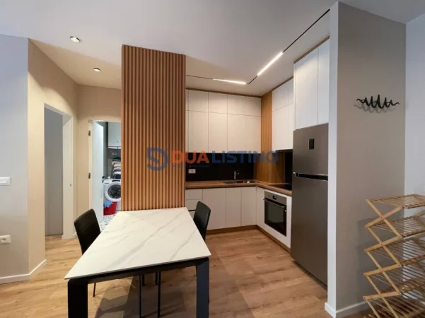 Tirane, jepet me qera apartament 1+1 Kati 4, 75 m² 750 € (liqeni i thate , Kopshti Botanik)