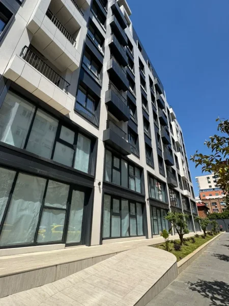 Tirane, jepet me qera dyqan Kati 0, 800 m² 12.000 € (HOTEL MONDIAL)