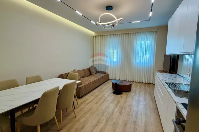 Tirane, shitet apartament 2+1+Ballkon , 116 m² 150.000 € (Bulevardi blu Kamez)